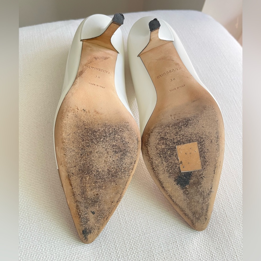 Burberry 38 White Tan and Black Pumps - Picture 5 of 6